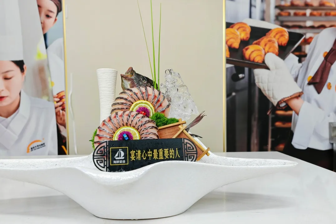 深圳新东方烹饪：解锁海鲜姿造密码，铸就前沿厨艺人才   